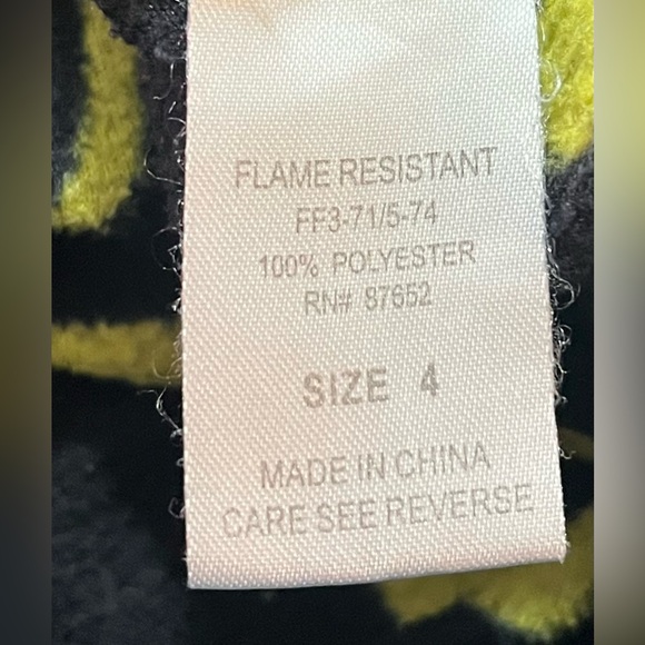 Batman 2-piece pajamas, size 4 - Picture 5 of 5